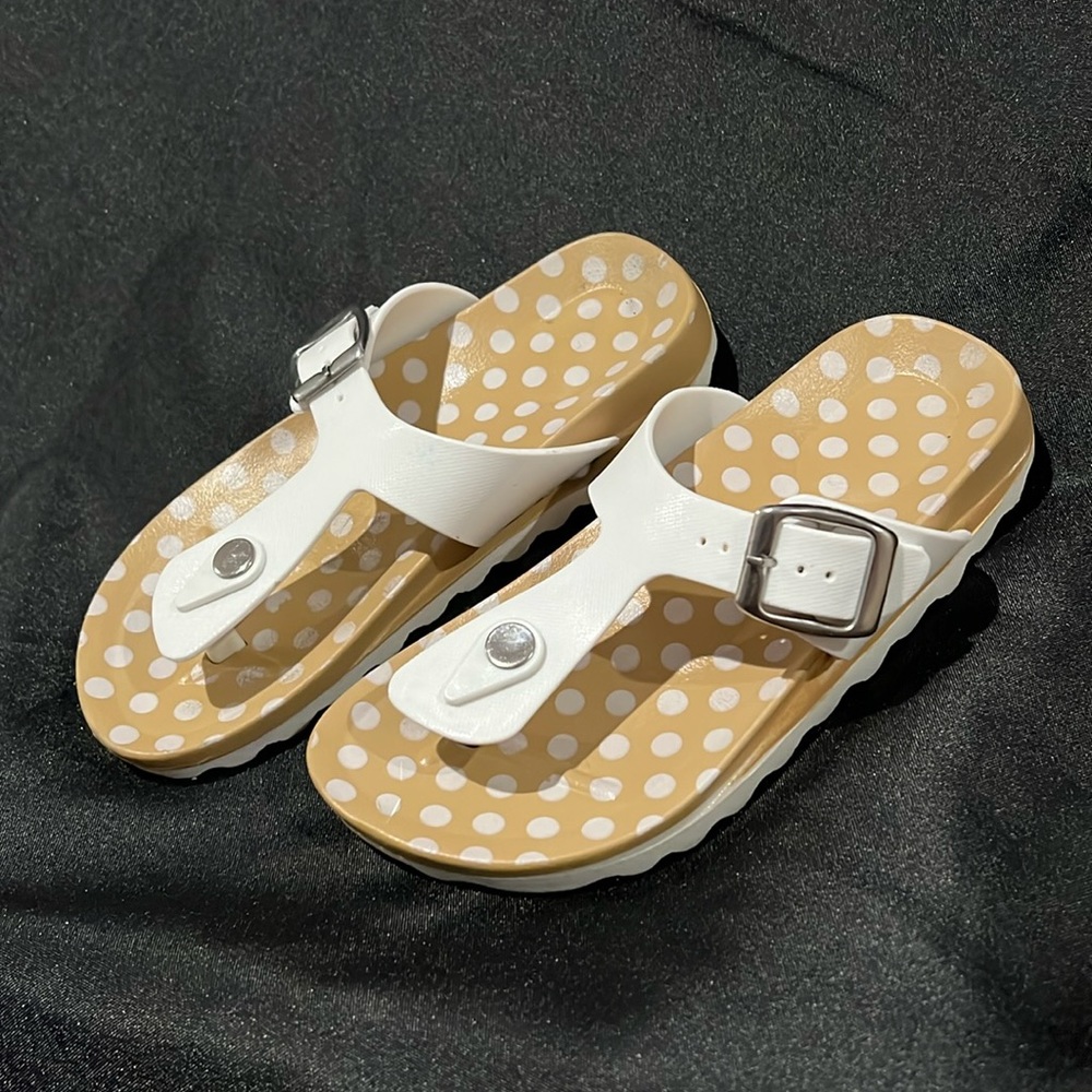 Rubber Girls Sandals Size M (2), great condition